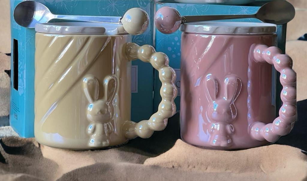 SHINY RABBIT MUG WITH 3D HANDL